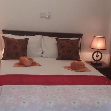 Gold Sand Resort Bentota Extérieur photo