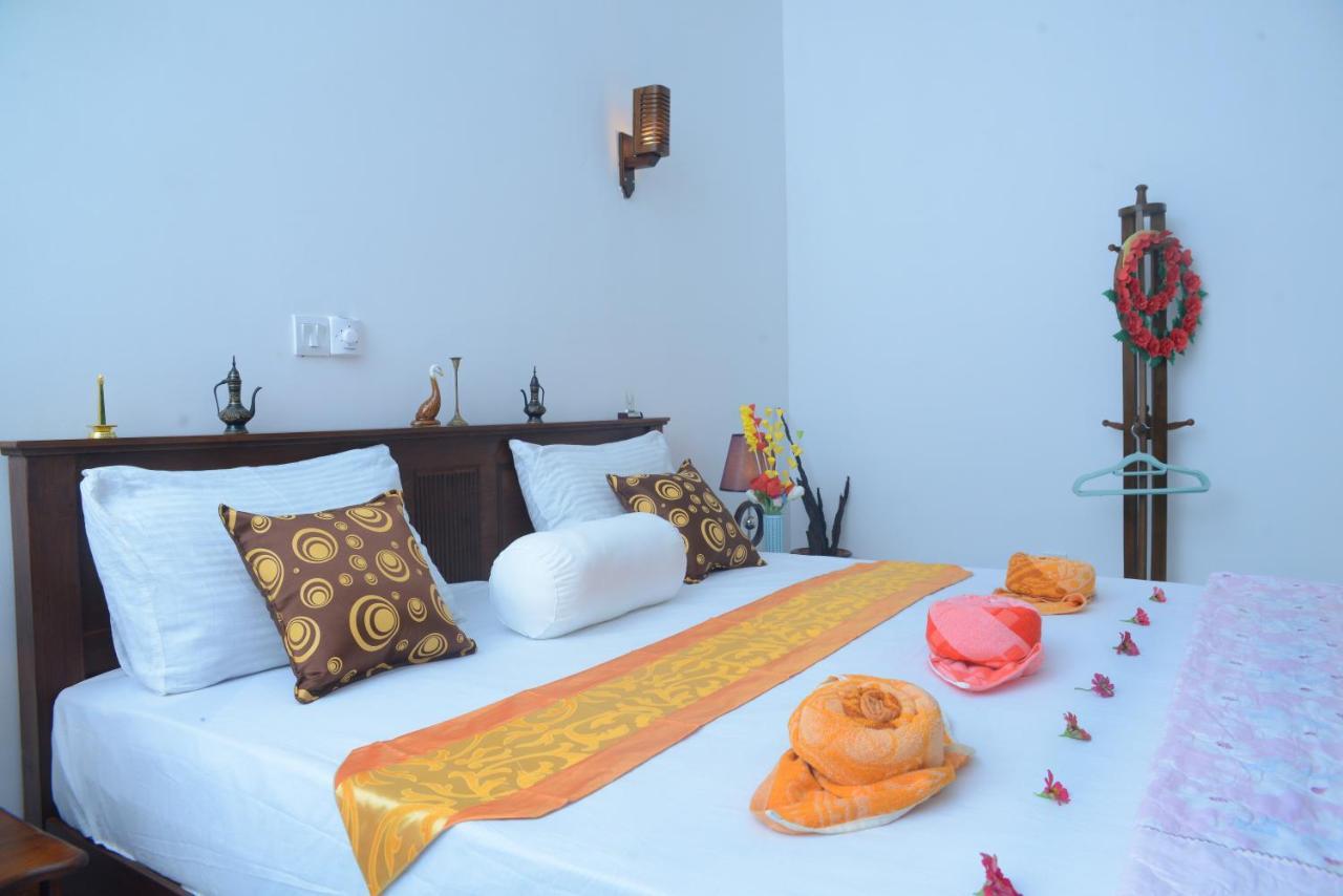Gold Sand Resort Bentota Extérieur photo