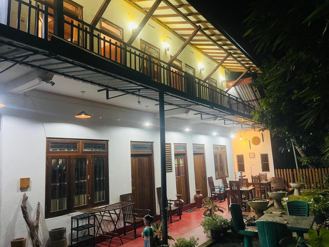 Gold Sand Resort Bentota Extérieur photo
